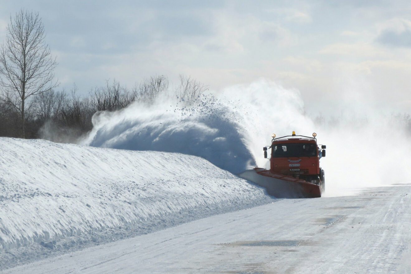 Zuverlässiger Winterdienst mit Echtzeit-Gribwerten von Fahrzeugen